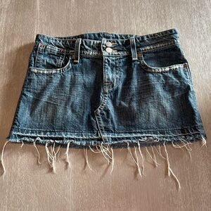Hudson Edgy Y2K Denim Frayed Hem Jean Mini Skirt size 28